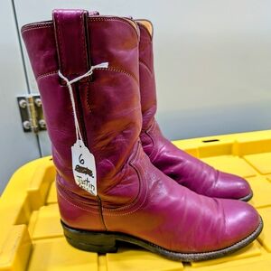 Justin Boots Women's Magenta Leather Heeled Boots